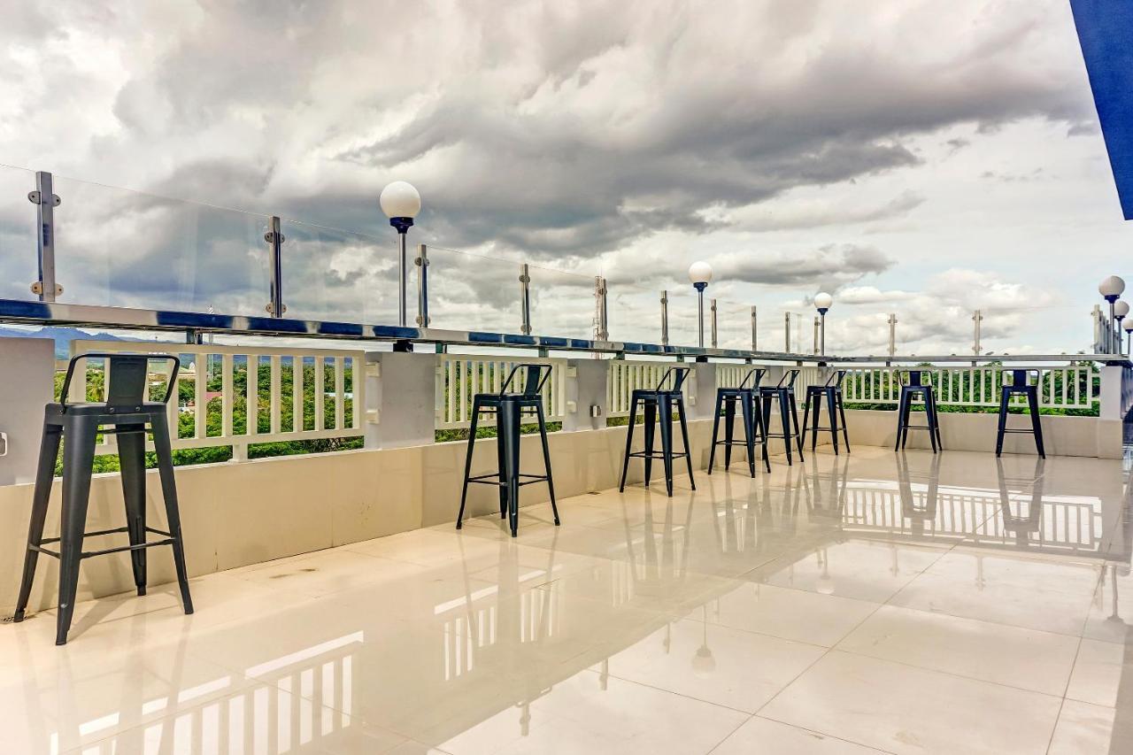 Bantaeng Kirei Hotel מראה חיצוני תמונה