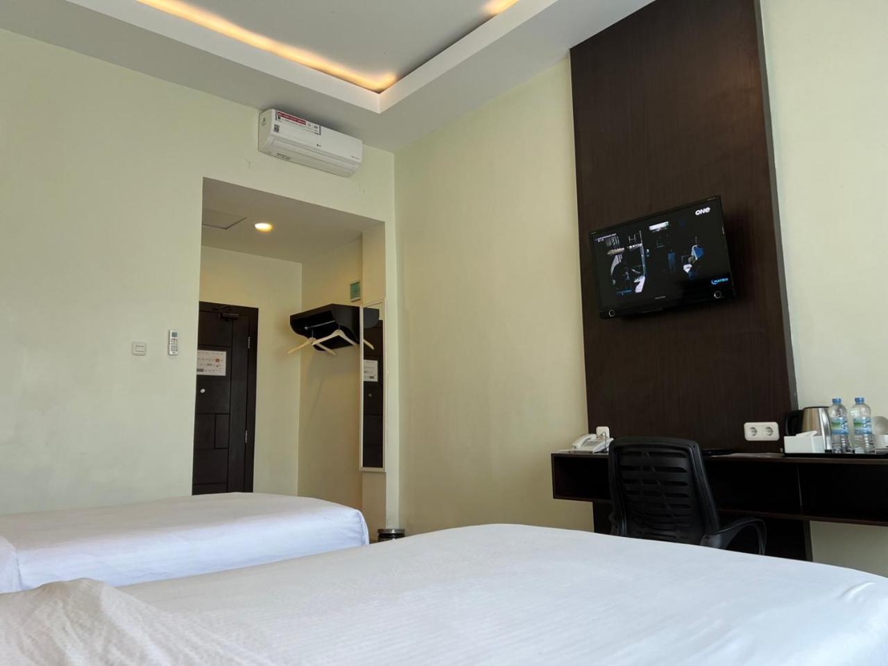 Bantaeng Kirei Hotel מראה חיצוני תמונה