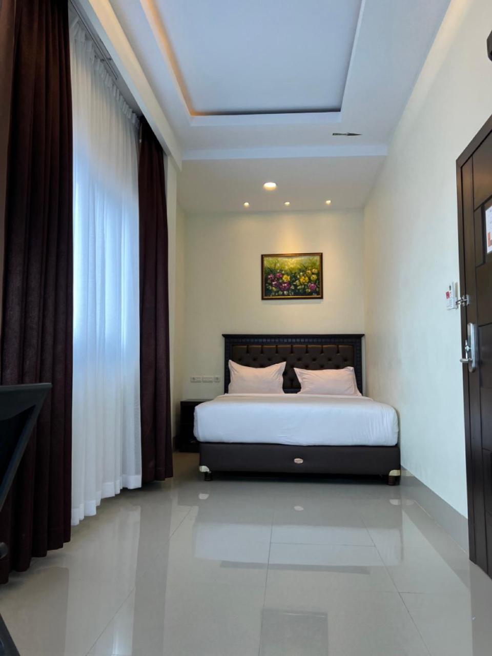 Bantaeng Kirei Hotel מראה חיצוני תמונה