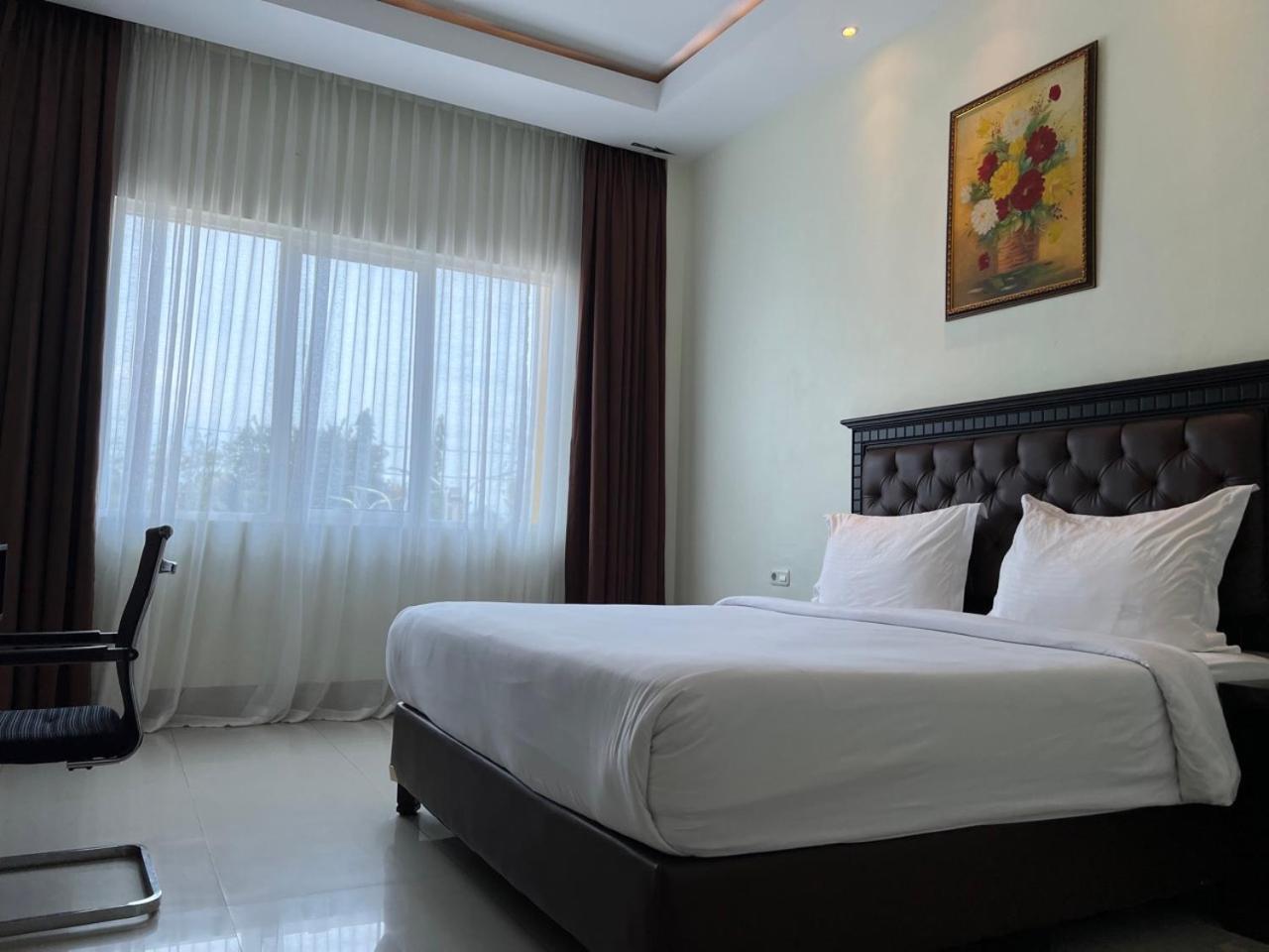 Bantaeng Kirei Hotel מראה חיצוני תמונה