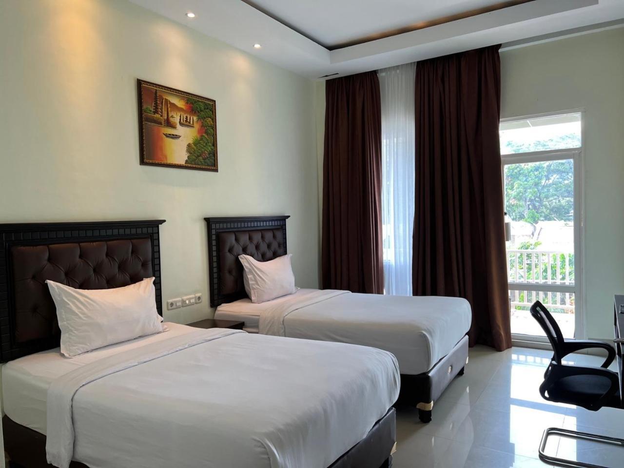 Bantaeng Kirei Hotel מראה חיצוני תמונה