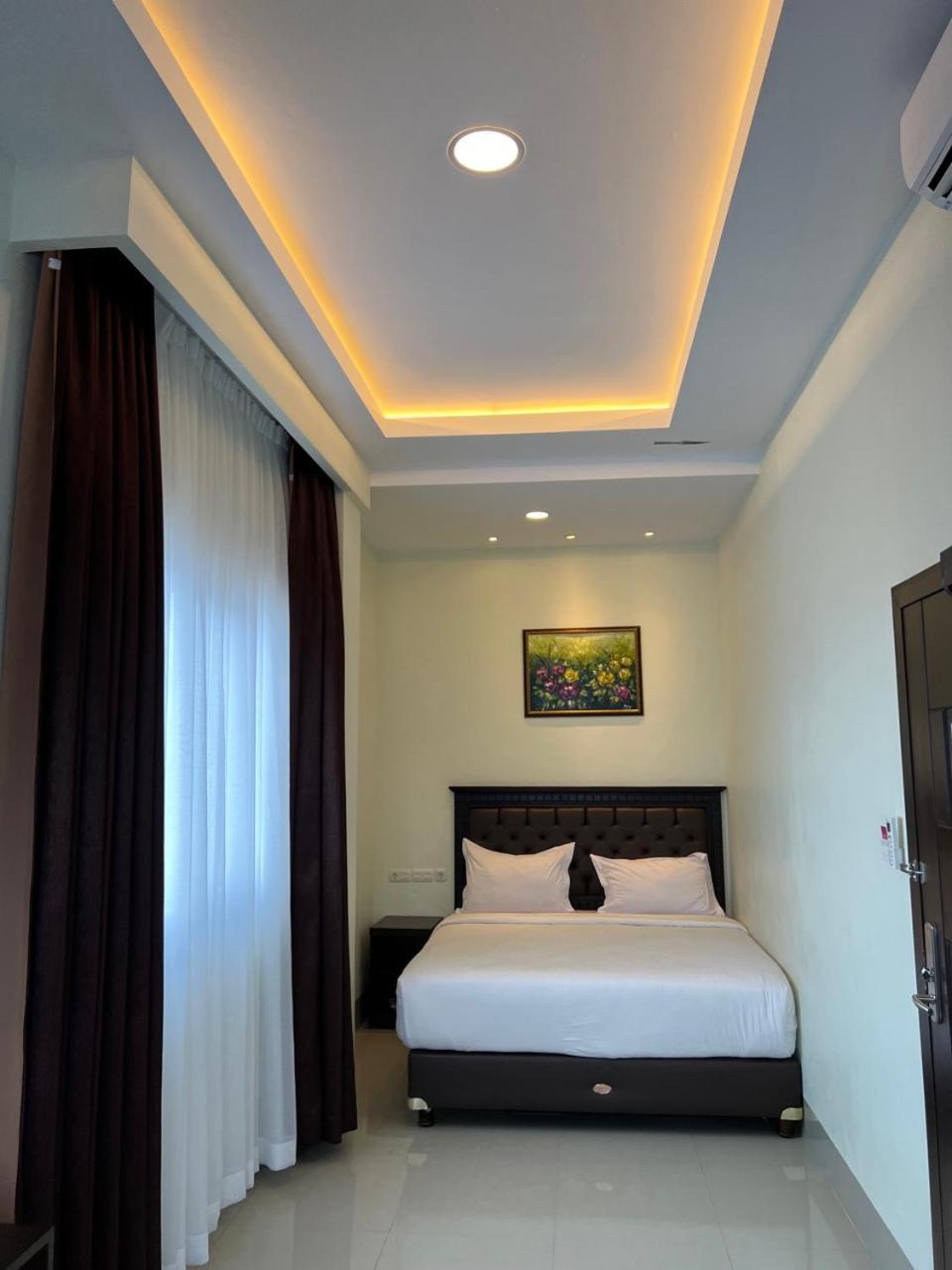 Bantaeng Kirei Hotel מראה חיצוני תמונה