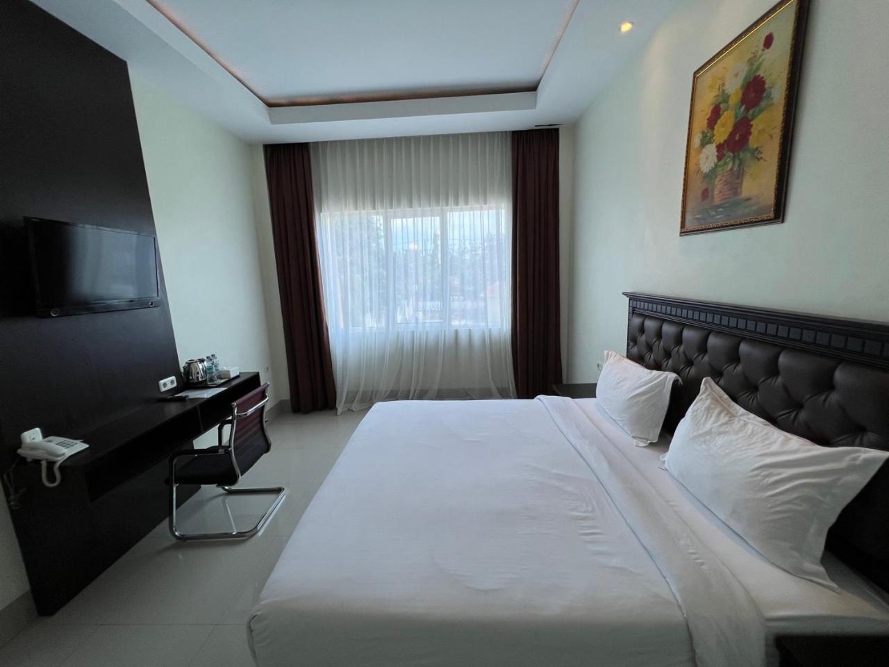 Bantaeng Kirei Hotel מראה חיצוני תמונה