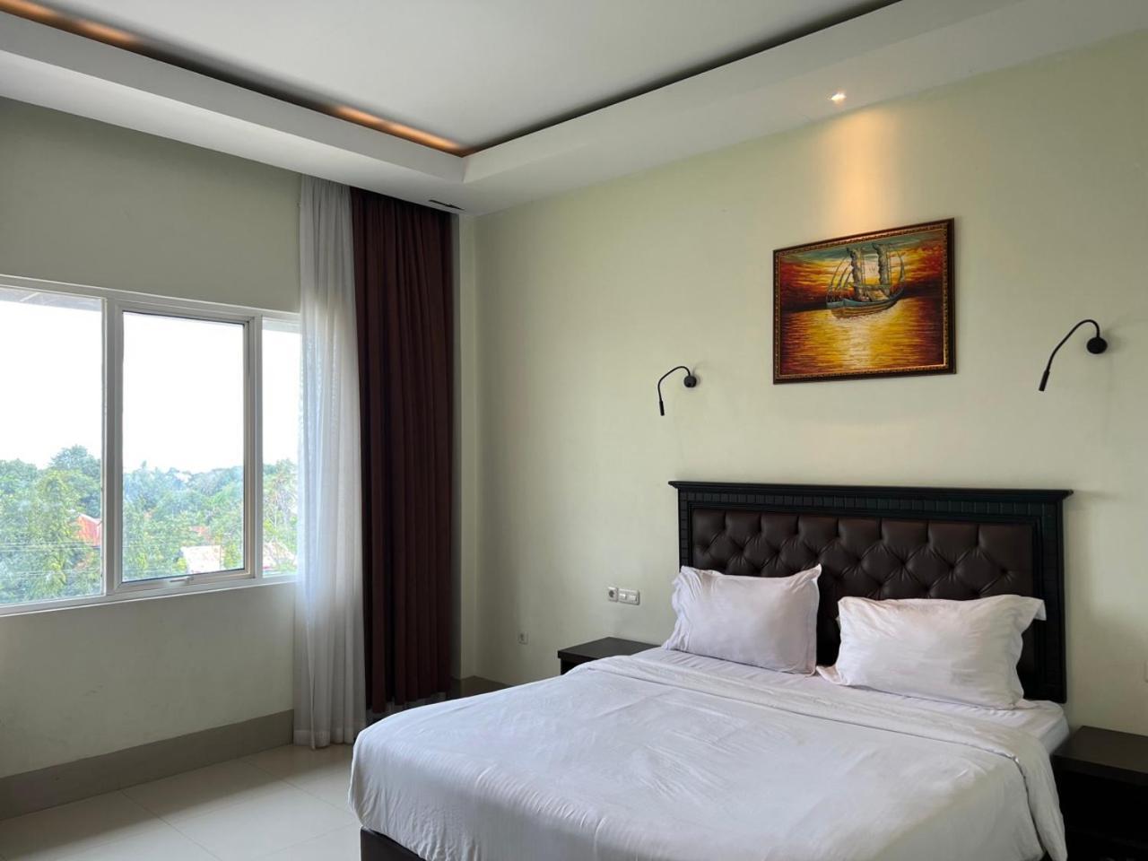 Bantaeng Kirei Hotel מראה חיצוני תמונה