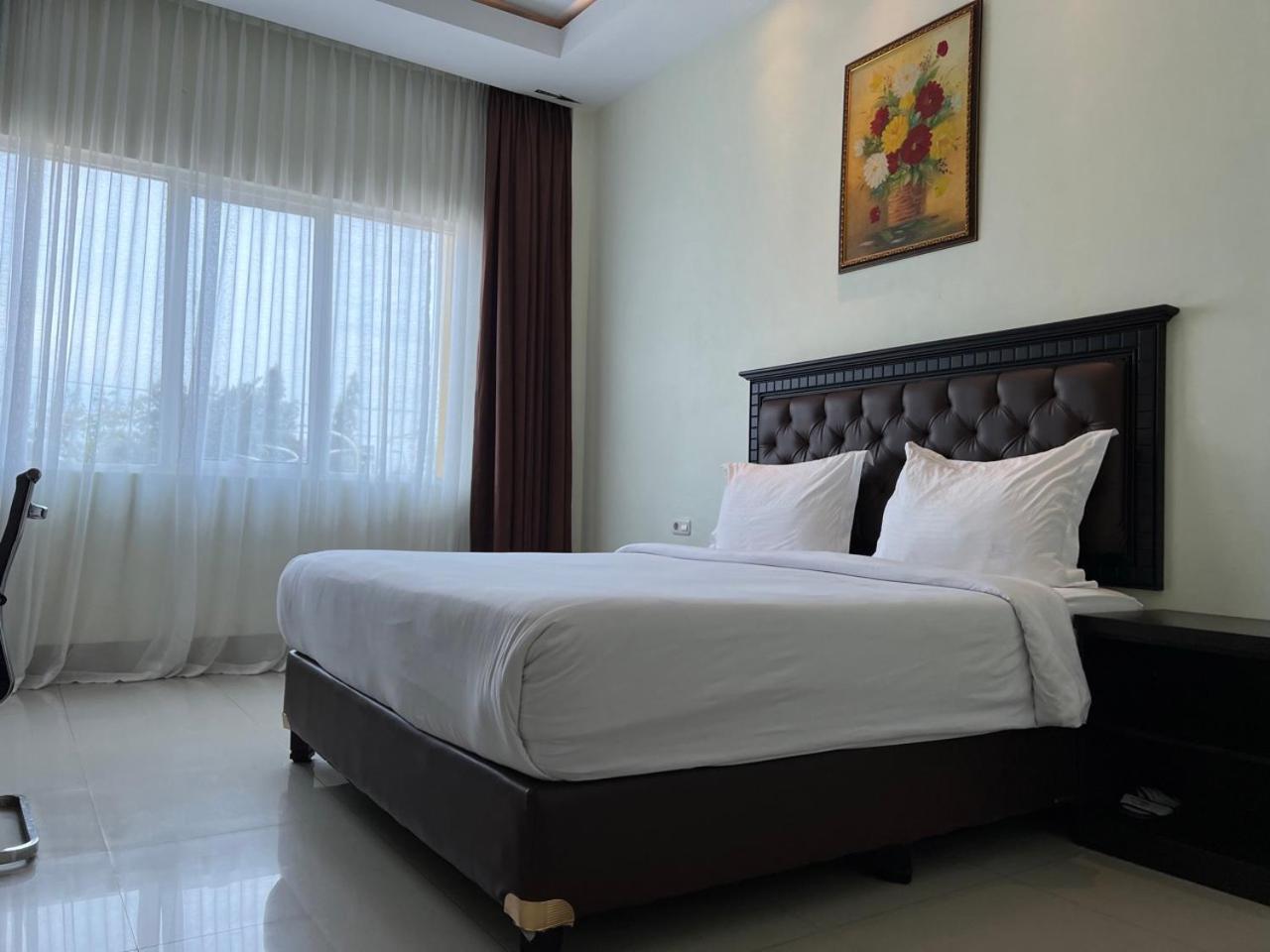 Bantaeng Kirei Hotel מראה חיצוני תמונה