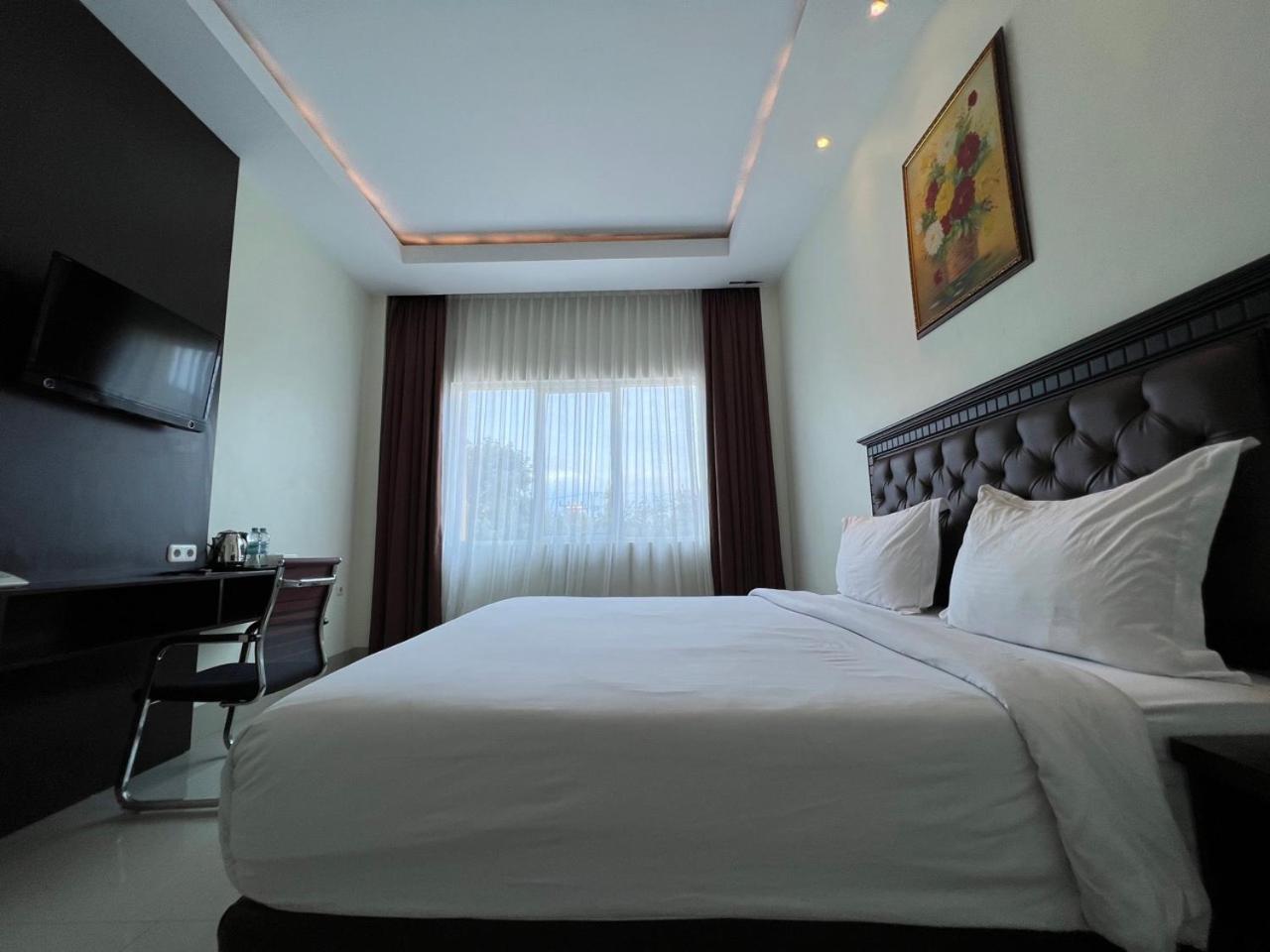 Bantaeng Kirei Hotel מראה חיצוני תמונה