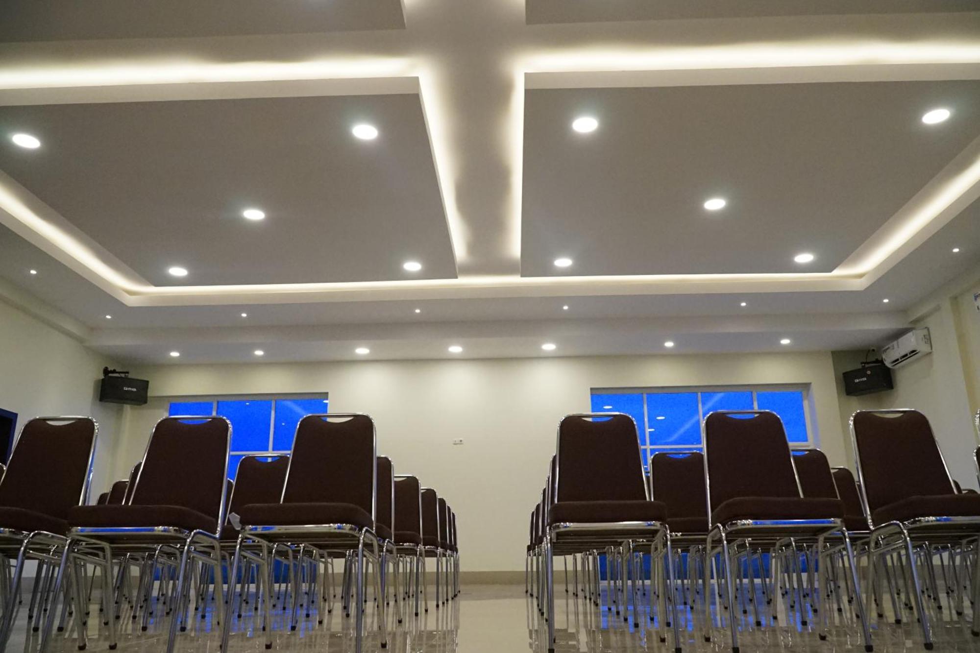 Bantaeng Kirei Hotel מראה חיצוני תמונה