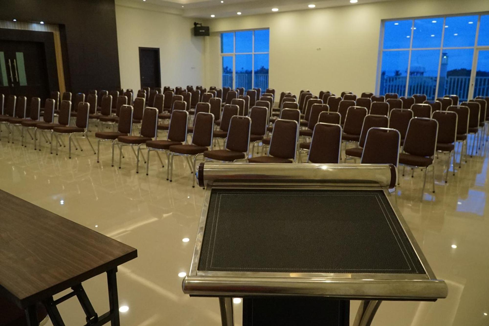 Bantaeng Kirei Hotel מראה חיצוני תמונה